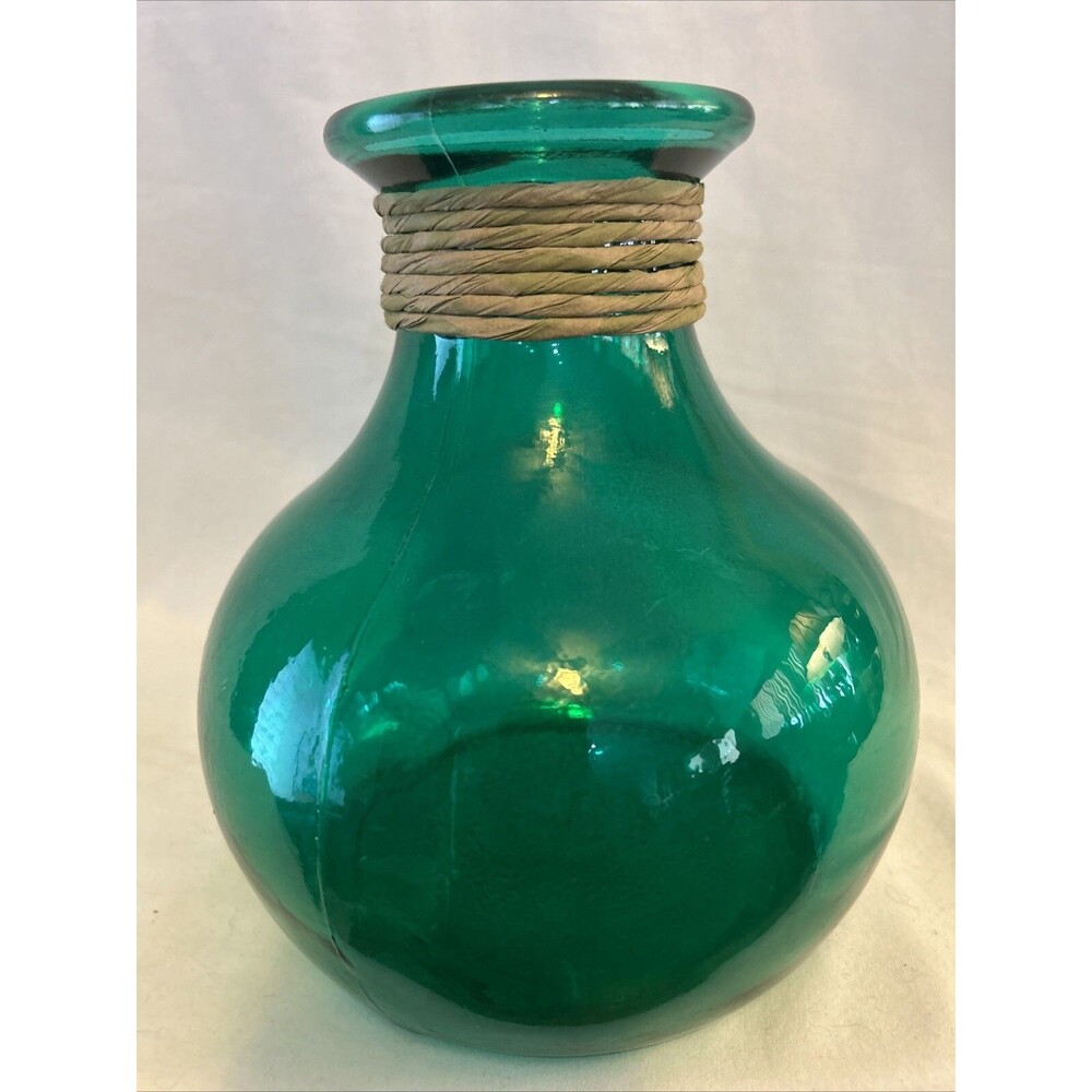 Emerald Green Bulb Shaped Glass Vase With Rope Wrapped